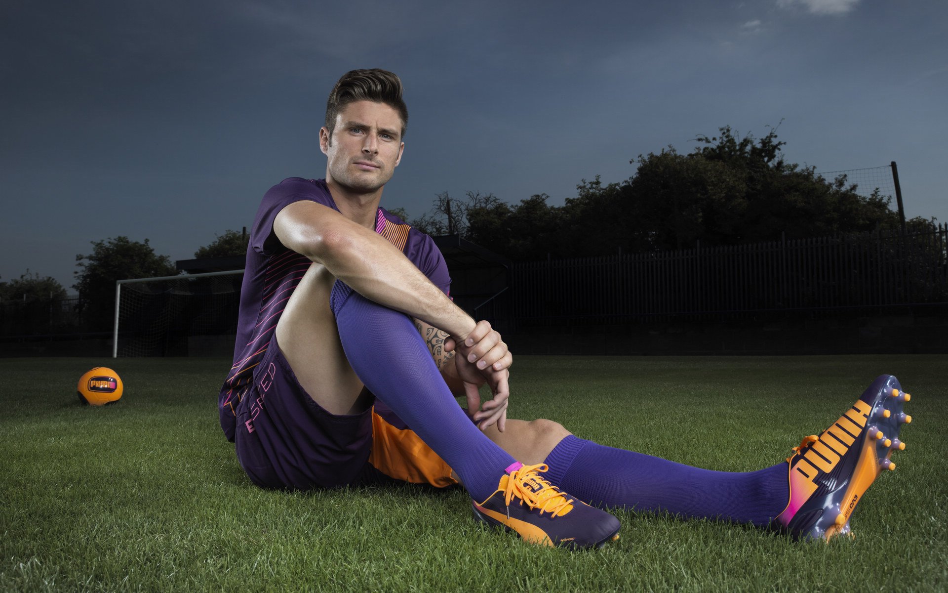 德甲火热对决：两球逆转展现足球魅力，德甲 用球