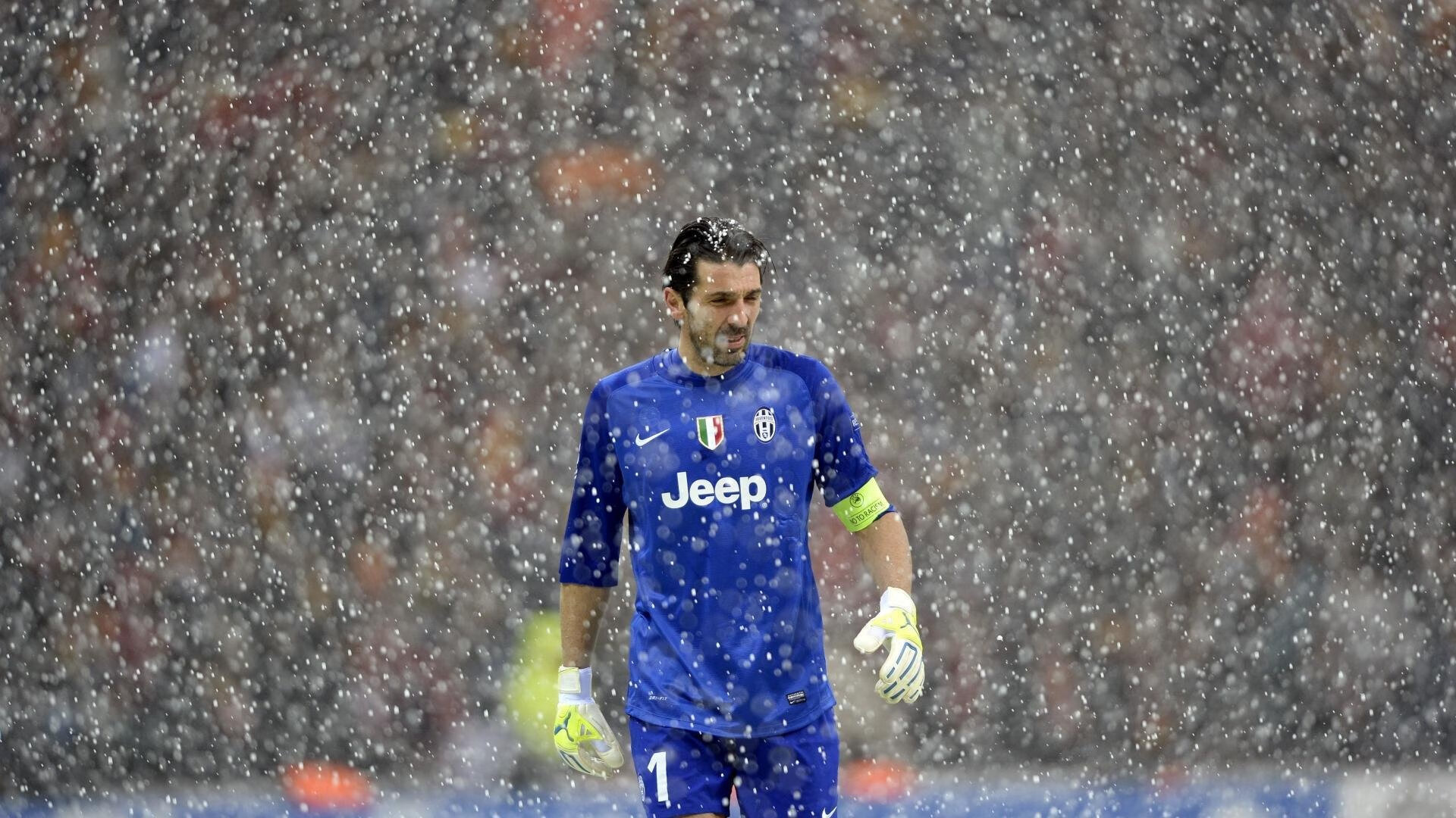 东契奇激动回应裁判问题：这辈子从没遇过，东契奇的比赛视频